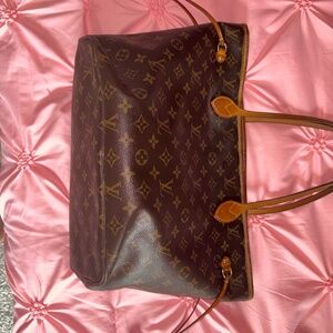 Louis Vuitton Neverfull MM with pouch